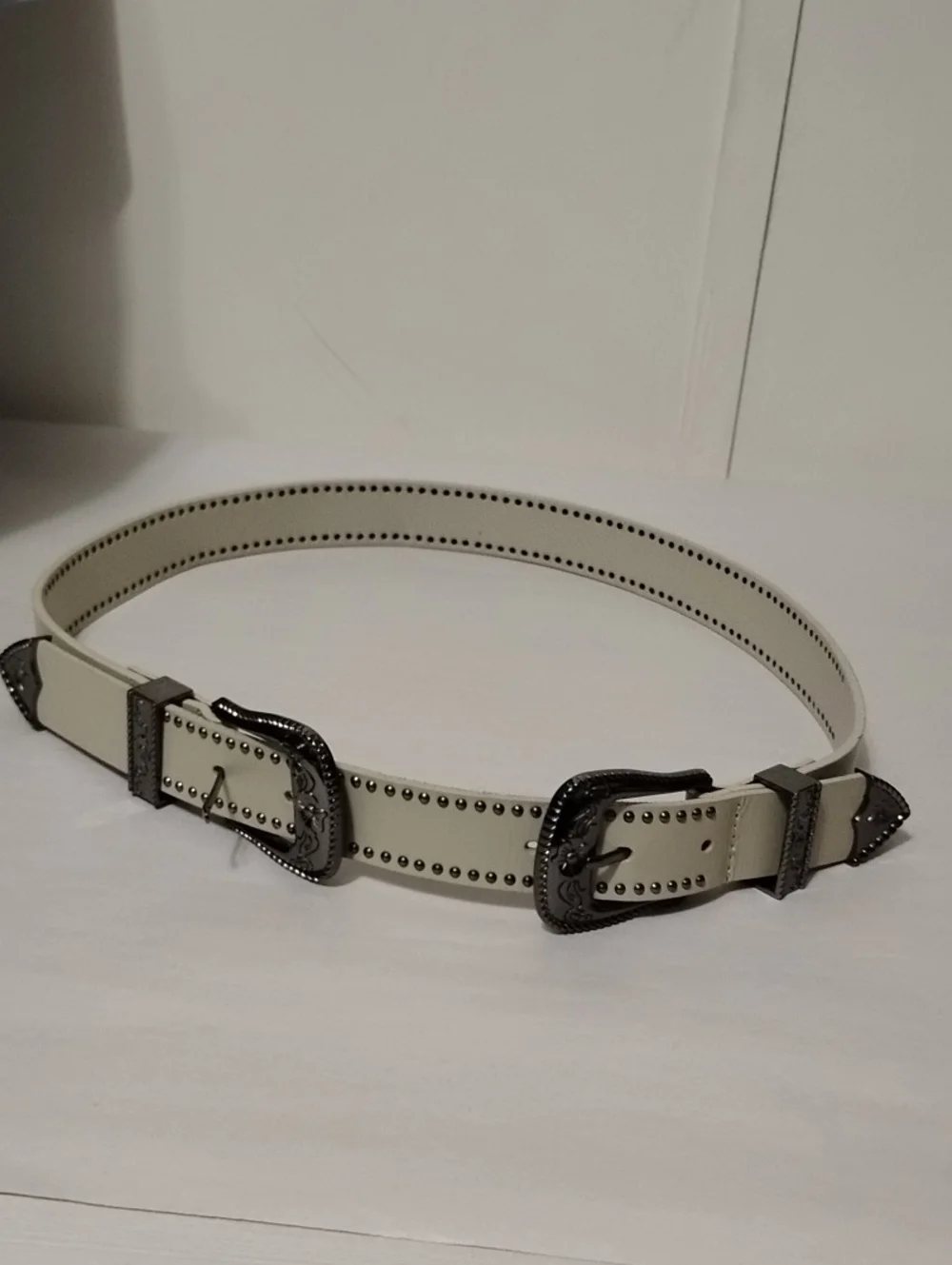 American Eagle Double Buckle Western-Style White Belt with Stud Detailing
